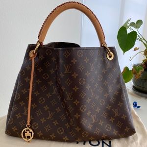 Louis Vuitton Monogram Artsy MM